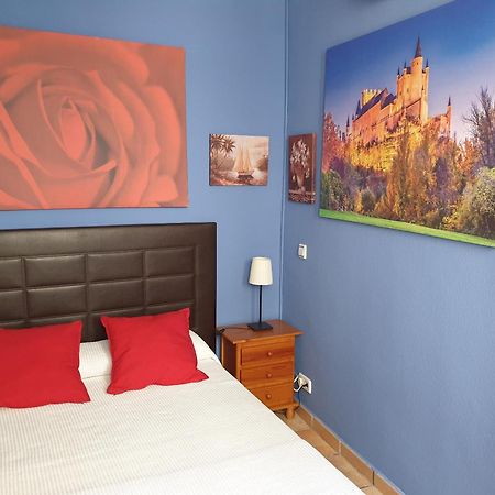 Apartamentos Dana Sol Madrid Exteriér fotografie