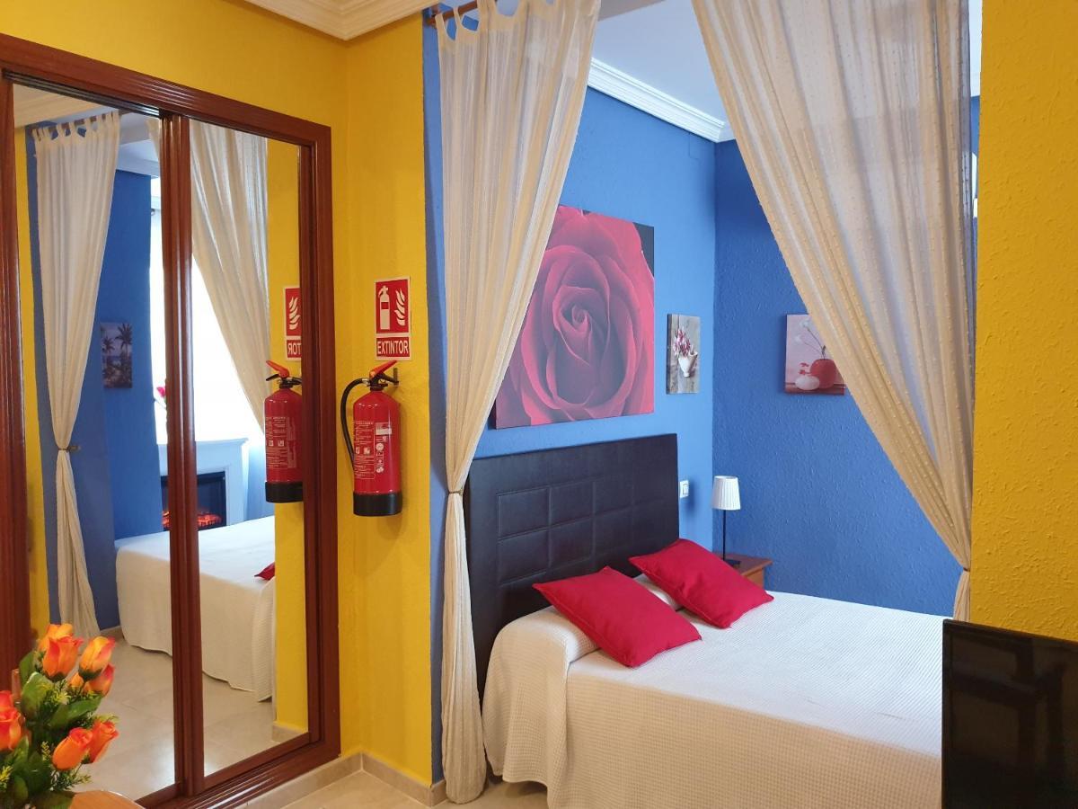 Apartamentos Dana Sol Madrid Exteriér fotografie