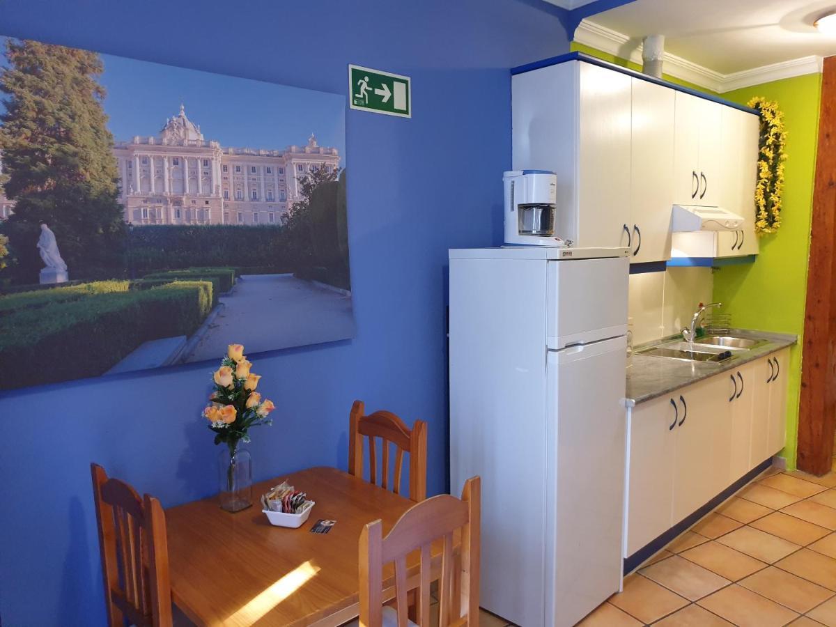 Apartamentos Dana Sol Madrid Exteriér fotografie